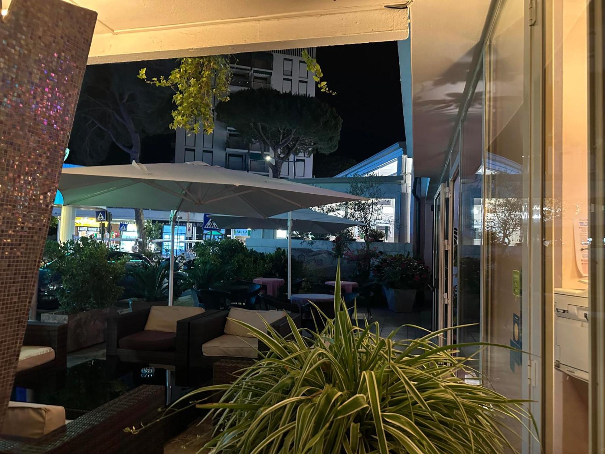 לידו דליי אסטנסי Hotel Julia מראה חיצוני תמונה