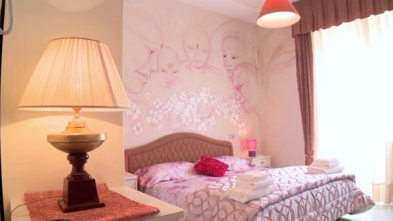 לידו דליי אסטנסי Hotel Julia מראה חיצוני תמונה